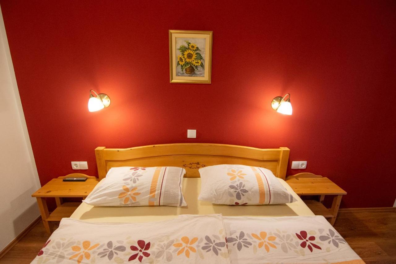 Villa Tourist Farm "Pri Biscu" Bled Exterior foto