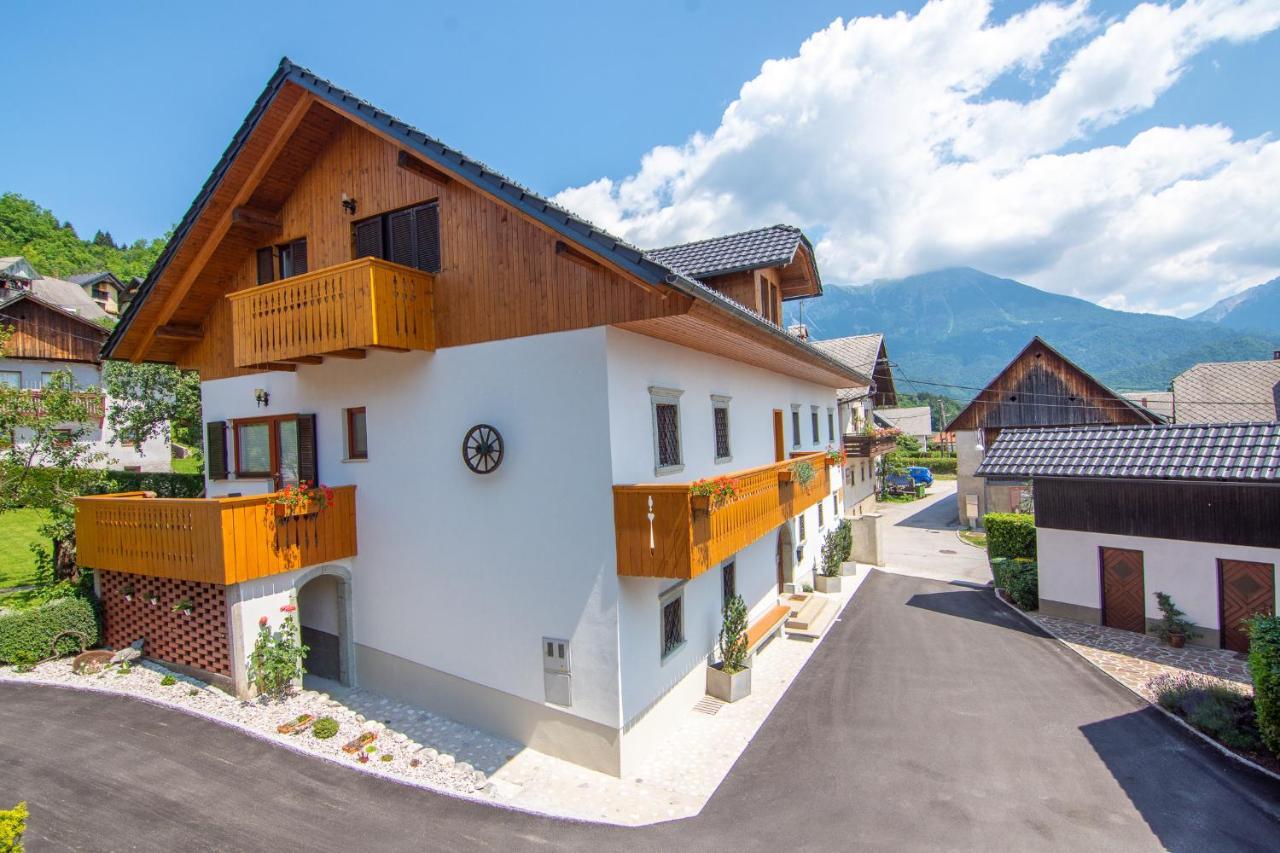 Villa Tourist Farm "Pri Biscu" Bled Exterior foto
