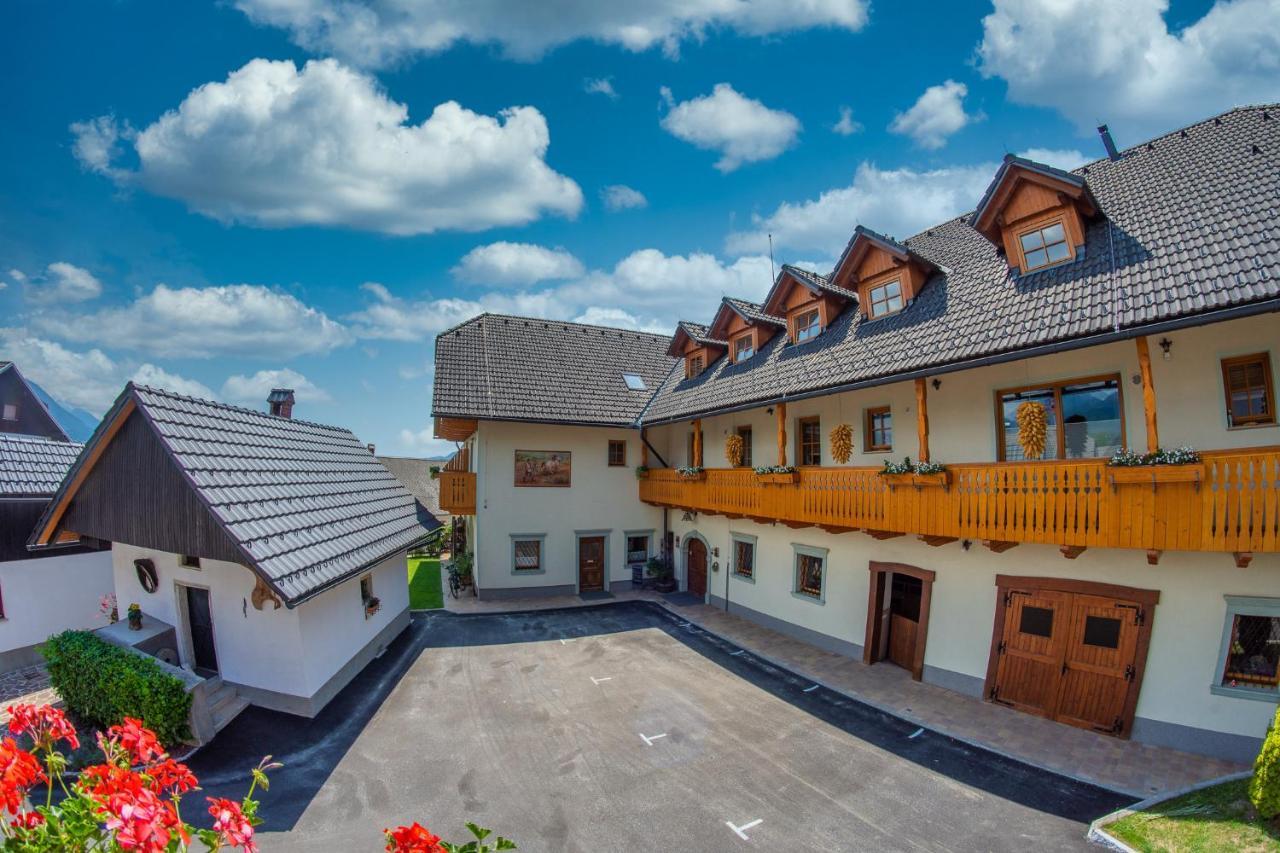 Villa Tourist Farm "Pri Biscu" Bled Exterior foto