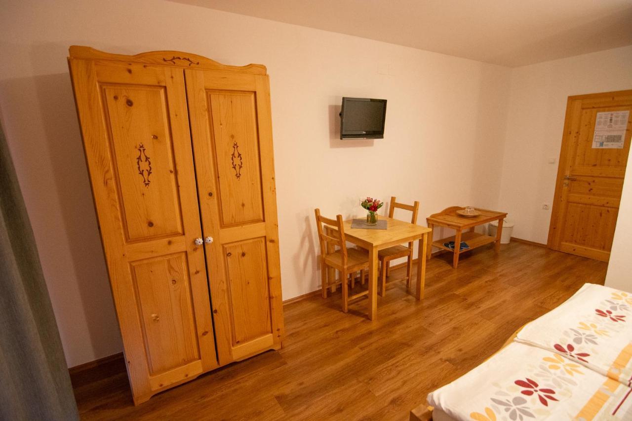 Villa Tourist Farm "Pri Biscu" Bled Exterior foto